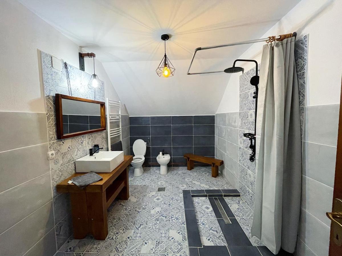 Casa La Doi Nuci 호텔 Bradet  외부 사진